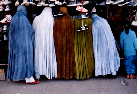 afghan_women_shoe_store